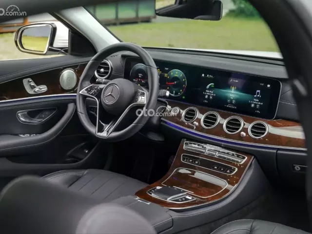 Mercedes-Benz E200 Exclusive V1 2022 19