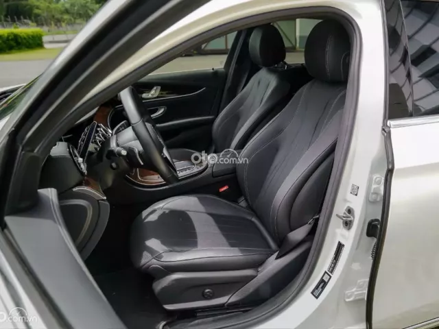 Mercedes-Benz E200 Exclusive V1 2022 15