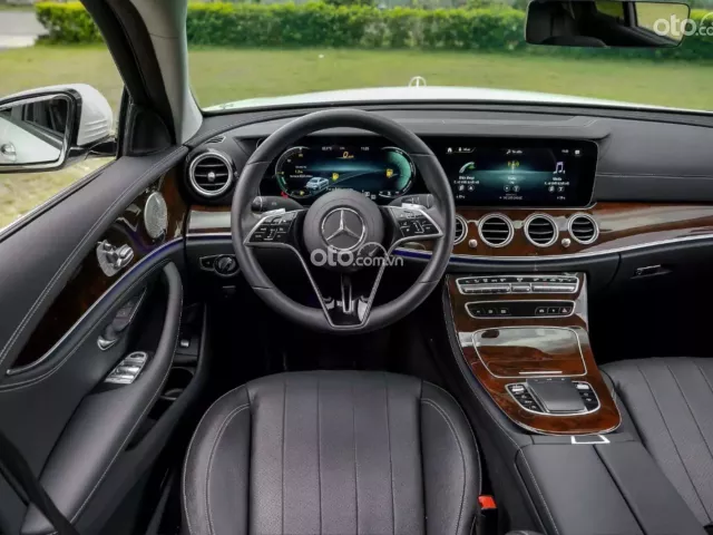 Mercedes-Benz E200 Exclusive V1 2022 14