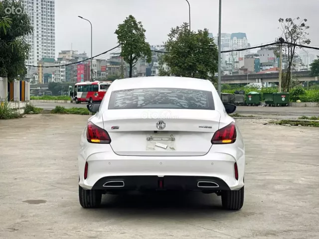 MG 5 STD 2024 5