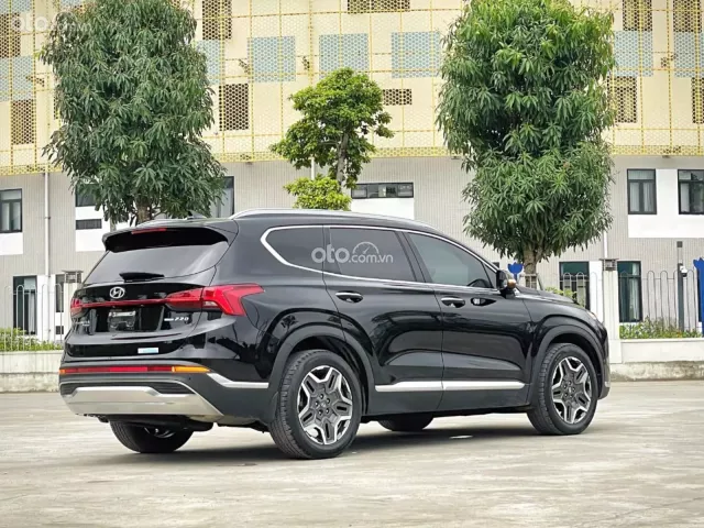 Hyundai Santa Fe 2.2 Dầu Cao cấp 2022 4