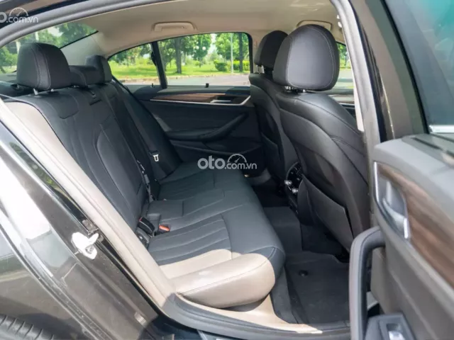 BMW 520i Luxury Line 2022 13