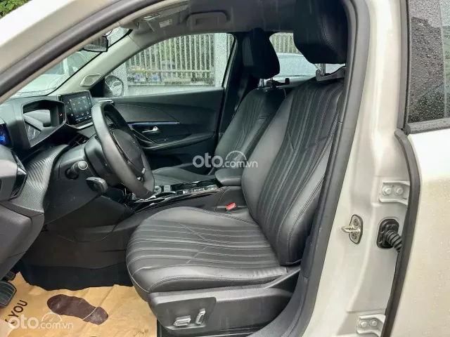 Peugeot 2008 GT Line 2022 9