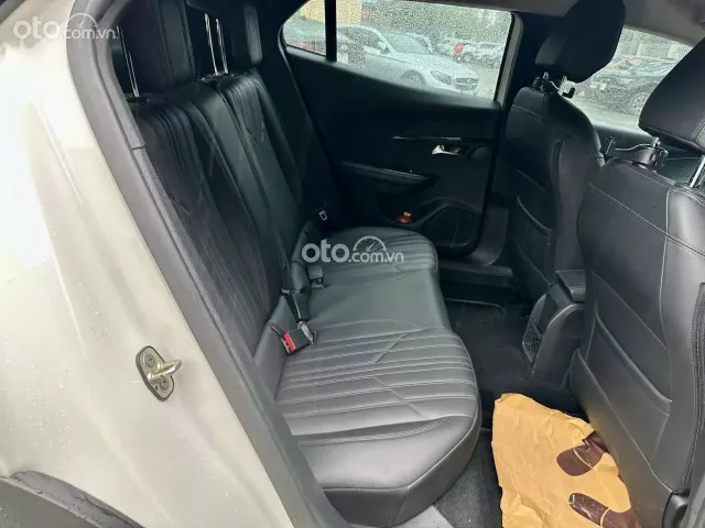Peugeot 2008 GT Line 2022 12