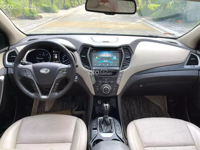 Hyundai Santa Fe 2.2 Dầu Cao cấp 2017 9