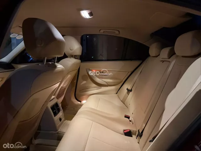 BMW 320i 2016 6