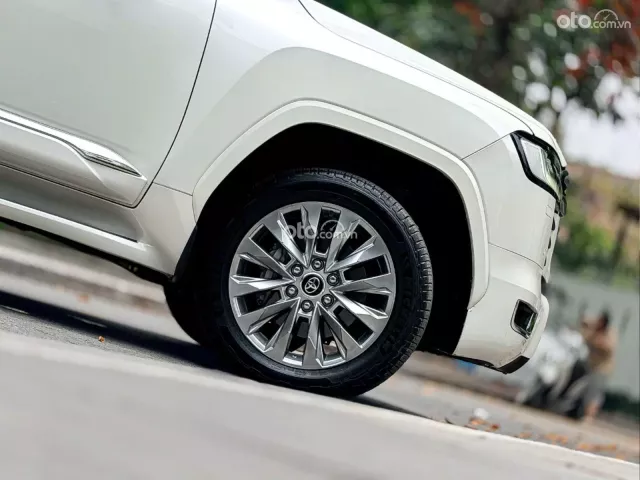Toyota Land Cruiser V6 3.5L TURBO 2022 10