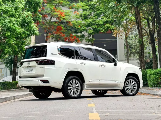 Toyota Land Cruiser V6 3.5L TURBO 2022 12