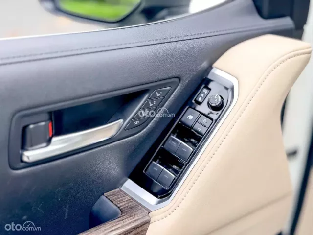 Toyota Land Cruiser V6 3.5L TURBO 2022 16