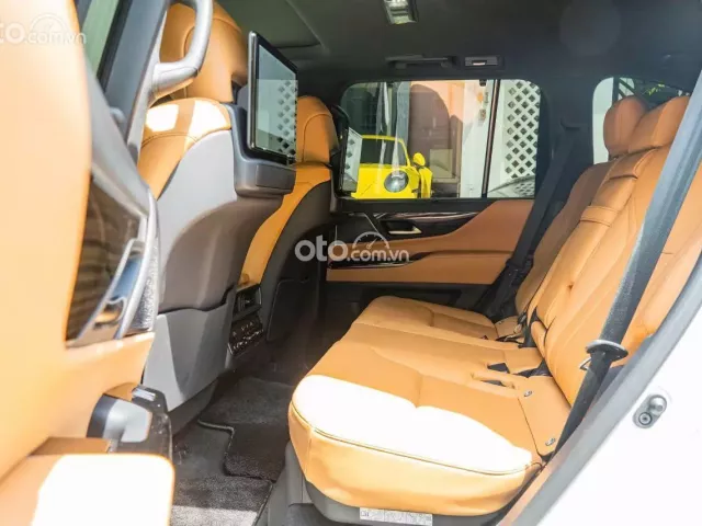 Lexus LX 600 Urban 2024 11