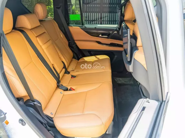 Lexus LX 600 Urban 2024 15
