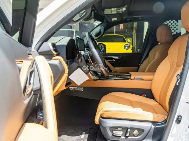 Lexus LX 600 Urban 2024 18