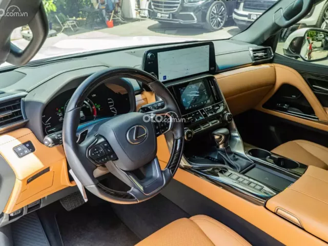 Lexus LX 600 Urban 2024 12