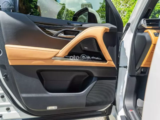 Lexus LX 600 Urban 2024 10