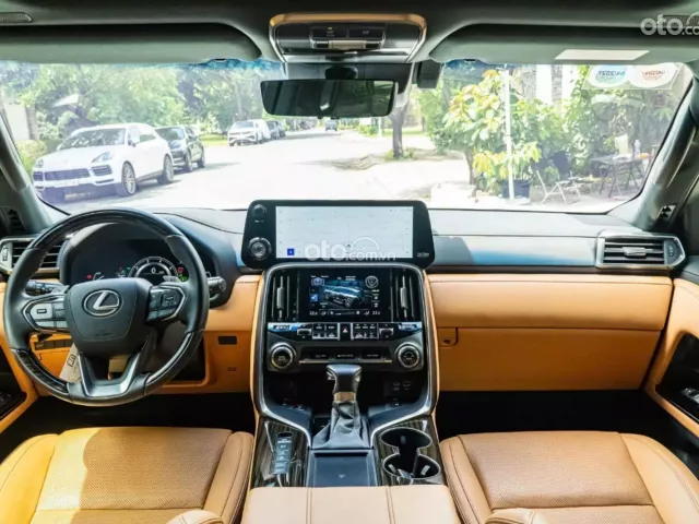 Lexus LX 600 Urban 2024 14