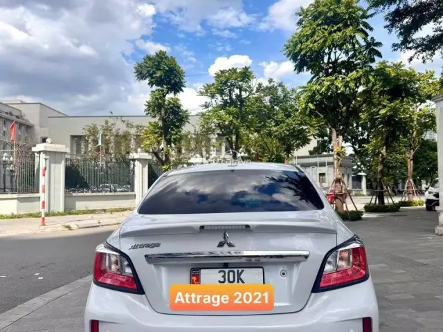 Mitsubishi Attrage CVT Premium 2021 4