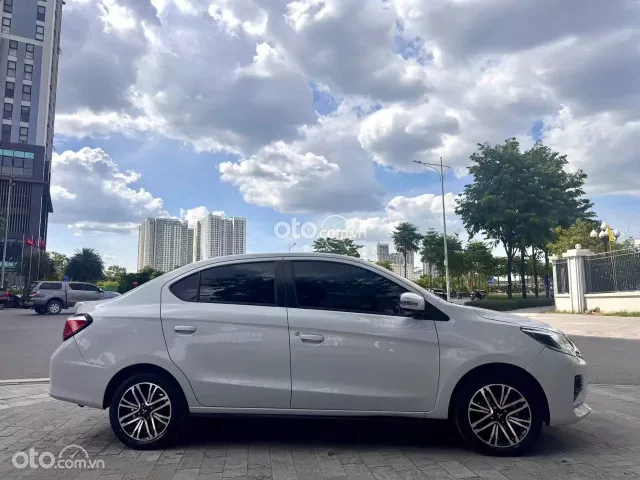Mitsubishi Attrage CVT Premium 2021 5