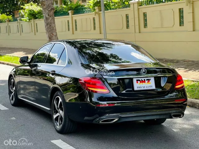 Mercedes-Benz E200 Sport 2020 7