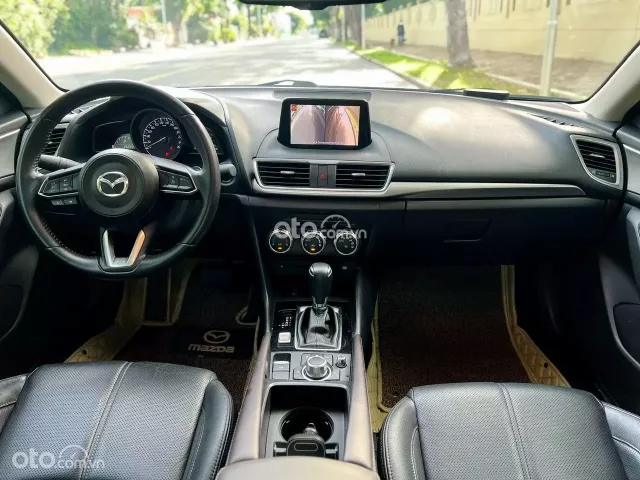 Mazda 3 Sedan 1.5L Luxury 2020 9