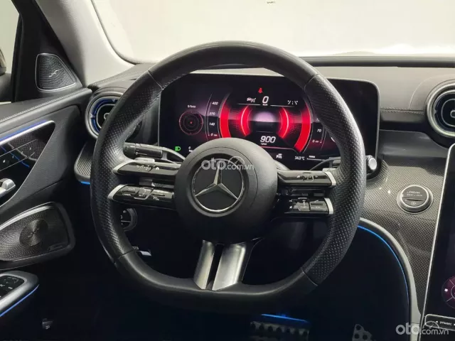 Mercedes-Benz C300 AMG 2023 8