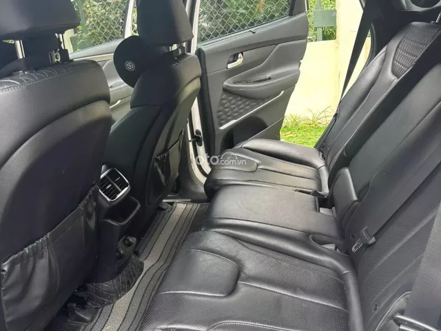 Hyundai Santa Fe 2.4L Xăng Đặc biệt 2019 9