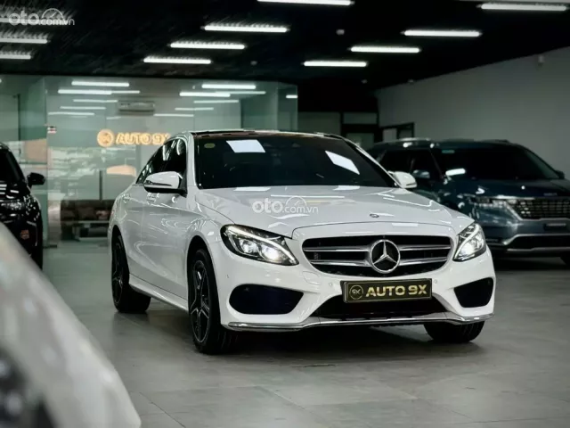 Mercedes-Benz C300 AMG 2017 4