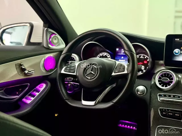 Mercedes-Benz C300 AMG 2017 12