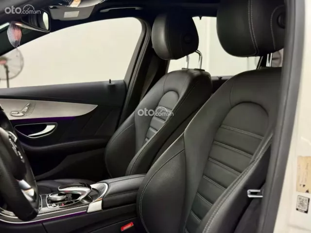 Mercedes-Benz C300 AMG 2017 13