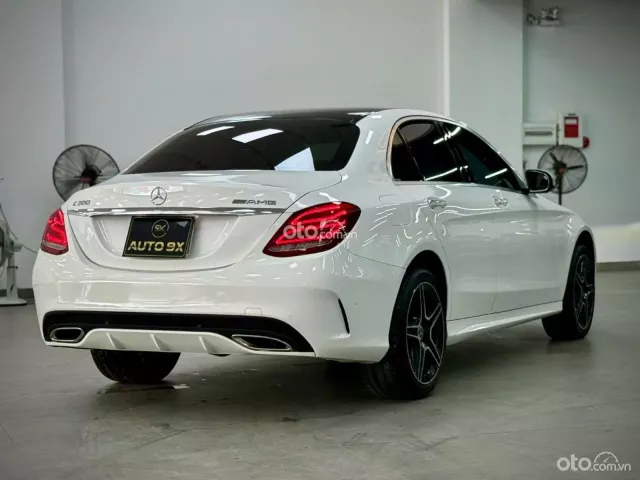 Mercedes-Benz C300 AMG 2017 5