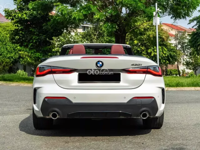 BMW 430i Convertible 2023 3