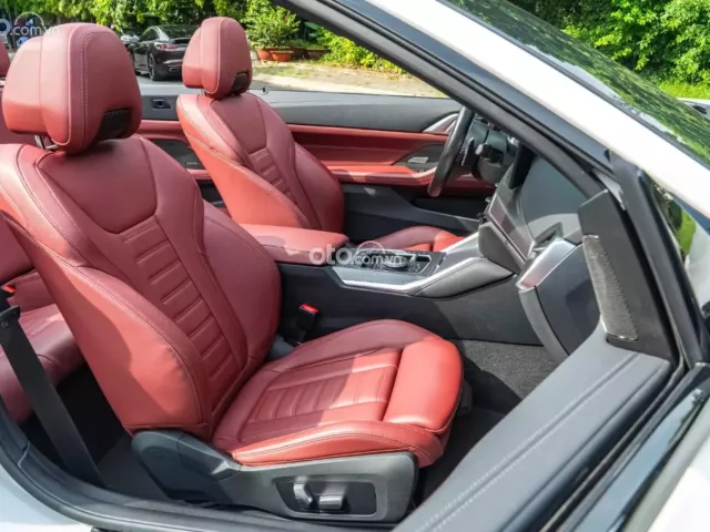 BMW 430i Convertible 2023 8