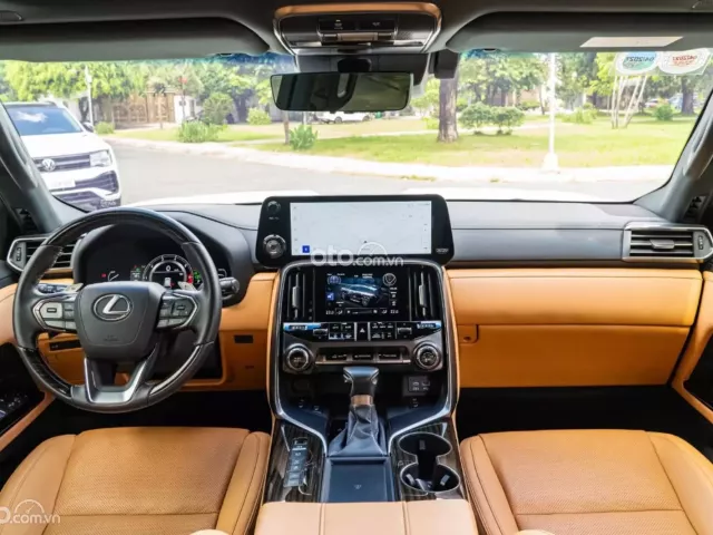 Lexus LX 600 Urban 2025 14