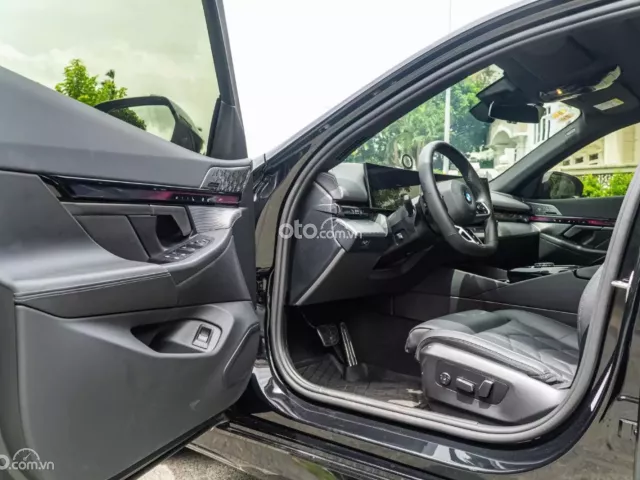 BMW 530i M Sport 2025 4