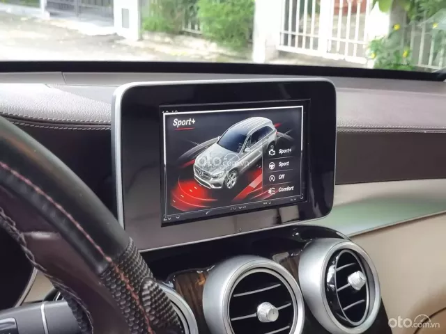 Mercedes-Benz GLC 200 4Matic 2018 3