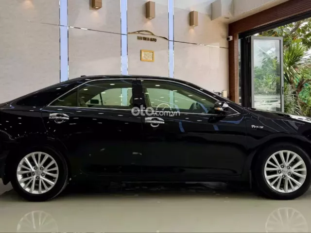 Toyota Camry 2.0E 2019 3