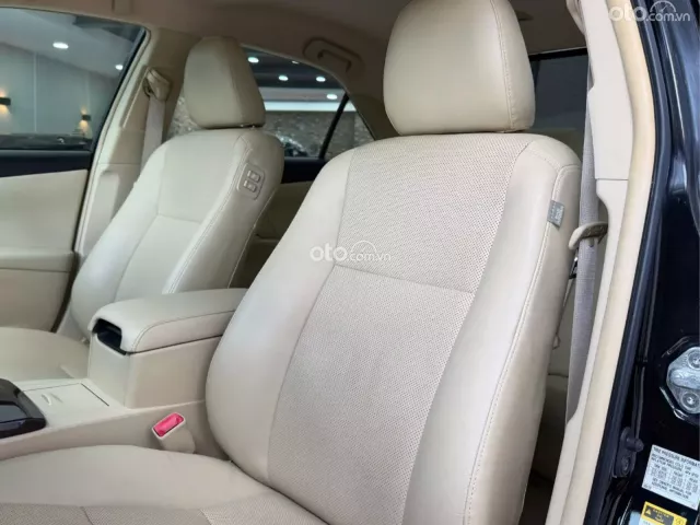 Toyota Camry 2.0E 2019 10