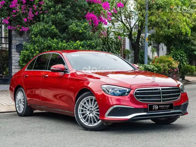 Mercedes-Benz E200 Exclusive V1 2023 3