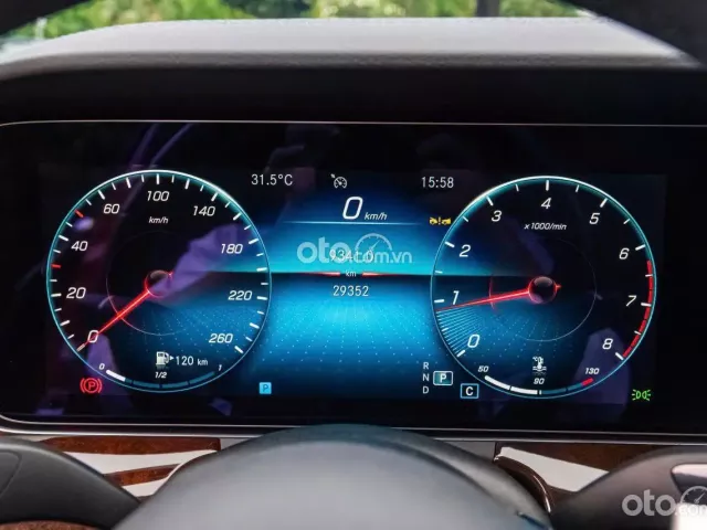 Mercedes-Benz E200 Exclusive V1 2023 9