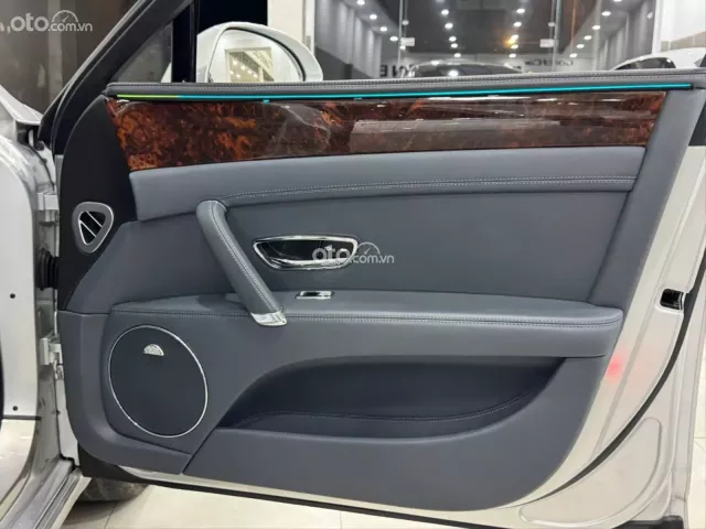Bentley Flying Spur W12 2013 8