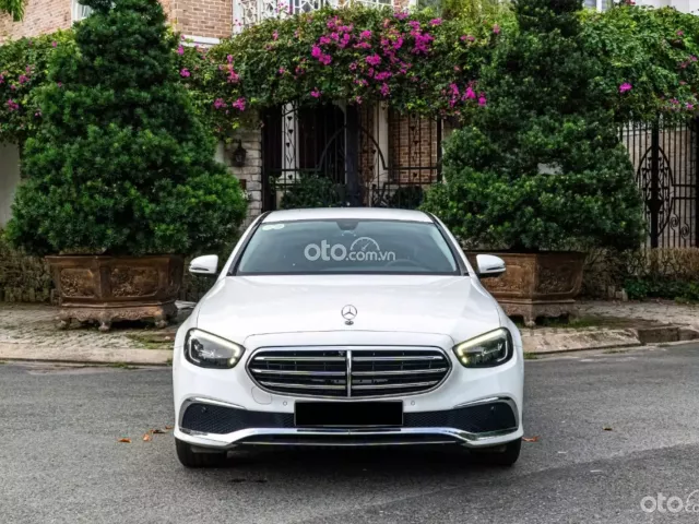 Mercedes-Benz E200 Exclusive 2023 6