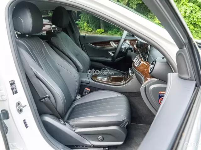 Mercedes-Benz E200 Exclusive 2023 9