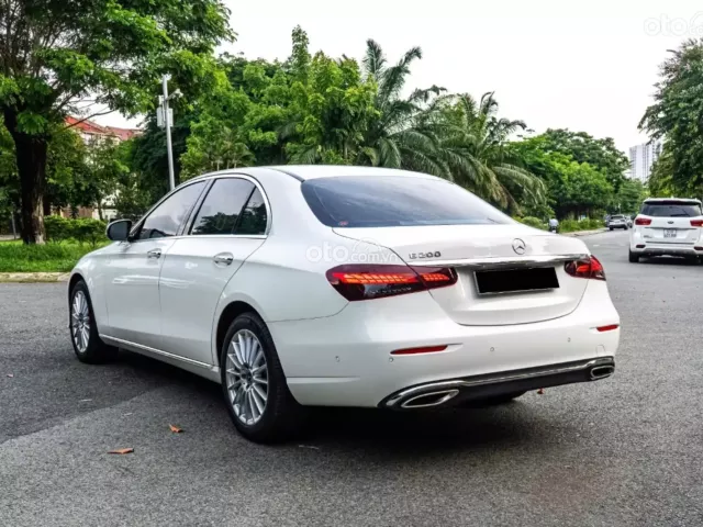 Mercedes-Benz E200 Exclusive 2023 15