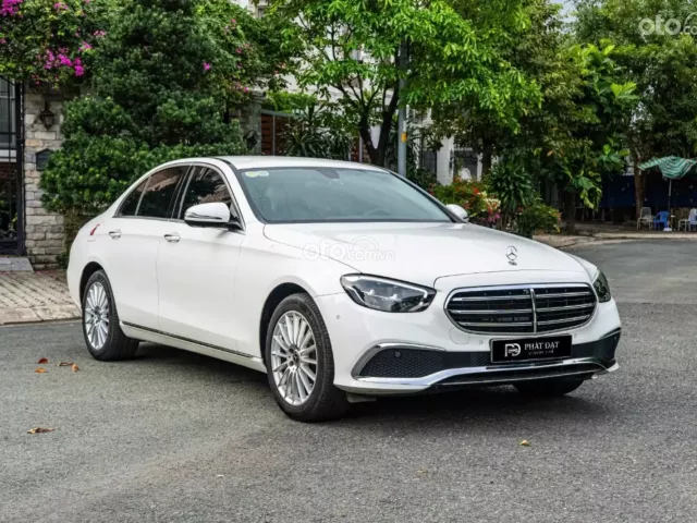 Mercedes-Benz E200 Exclusive 2023 22