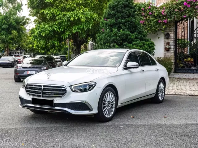 Mercedes-Benz E200 Exclusive 2023 24