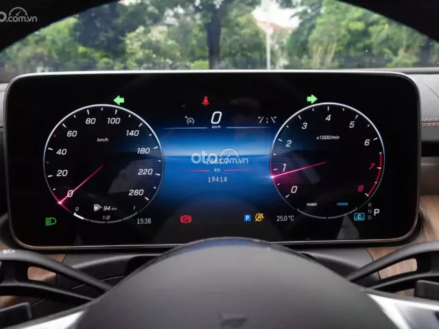 Mercedes-Benz C200 2022 11