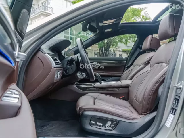 BMW 730Li 2020 6