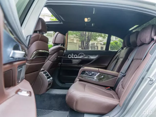 BMW 730Li 2020 24