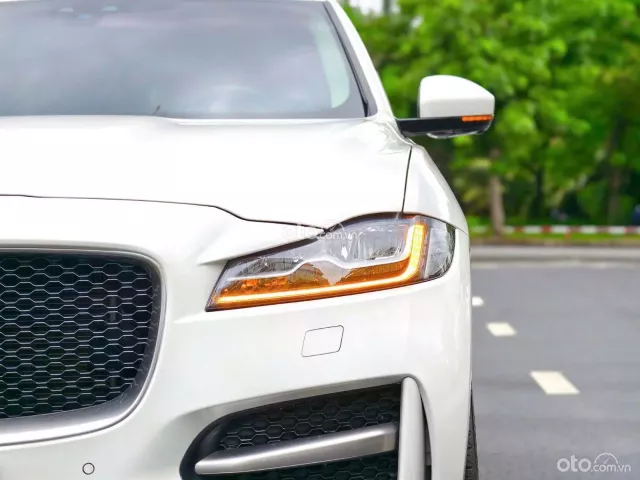 Jaguar F-Pace  2019 4