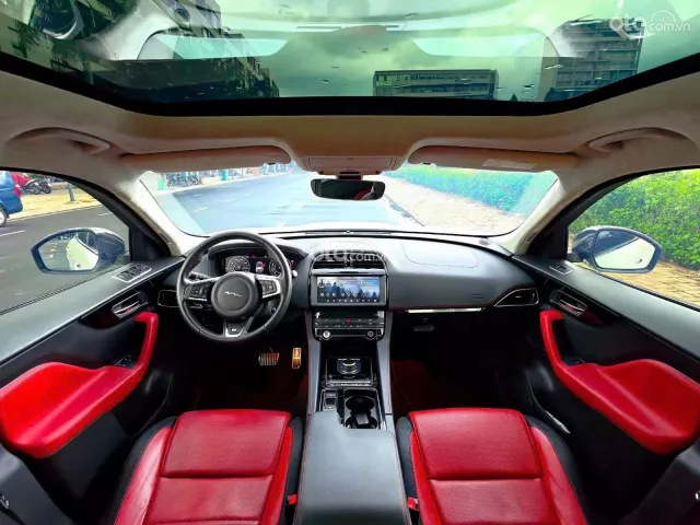 Jaguar F-Pace  2019 21