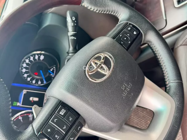 Toyota Fortuner 2.4G 4x2 AT  2020 5